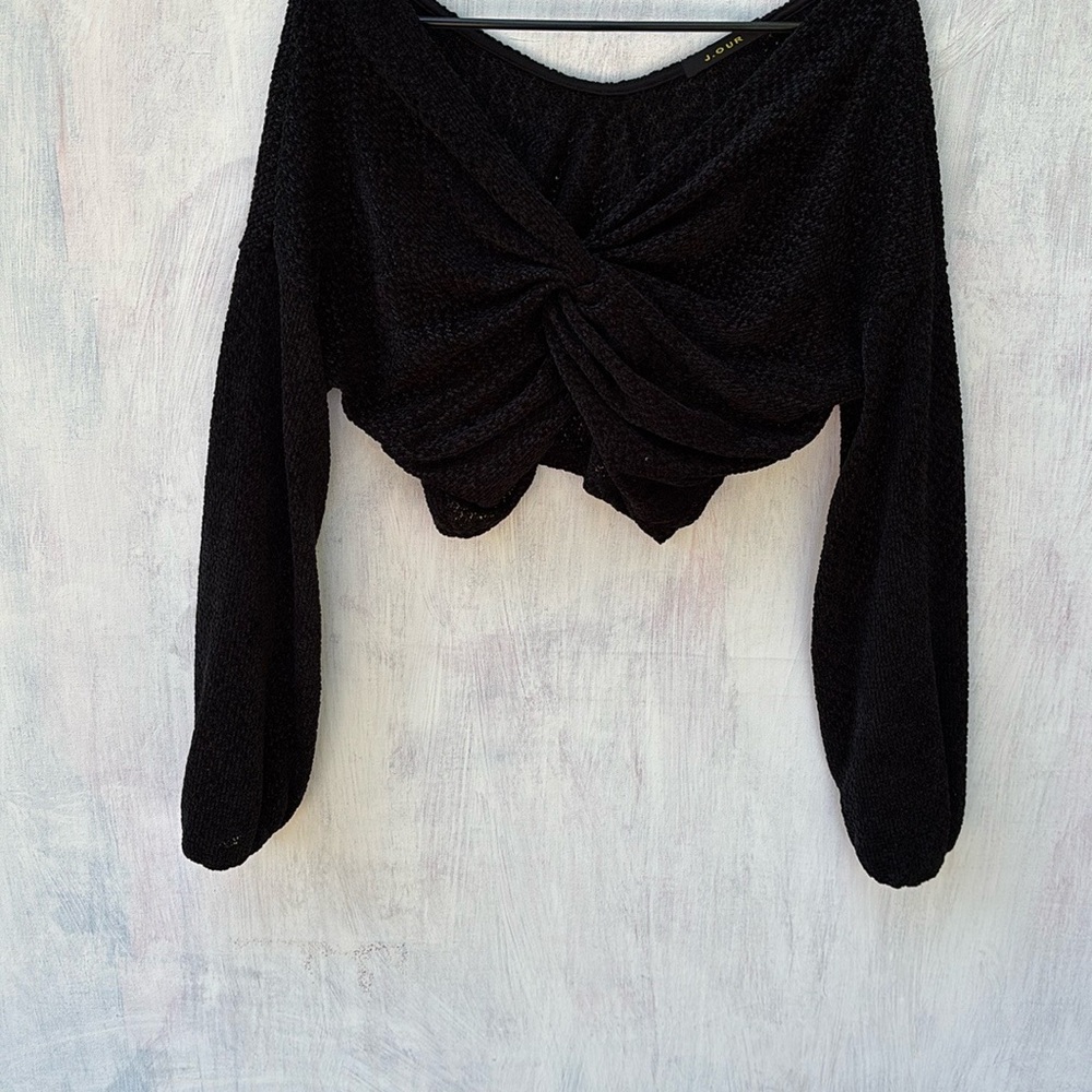 j.our small Black Long Sleeve Knotted Top v neck sexy crop